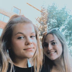 Meet your Posher, Ella